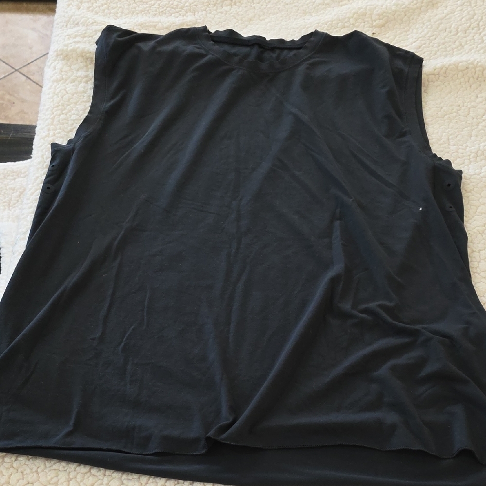 Black Sleeveless Women's Top - Classic Crew Neck